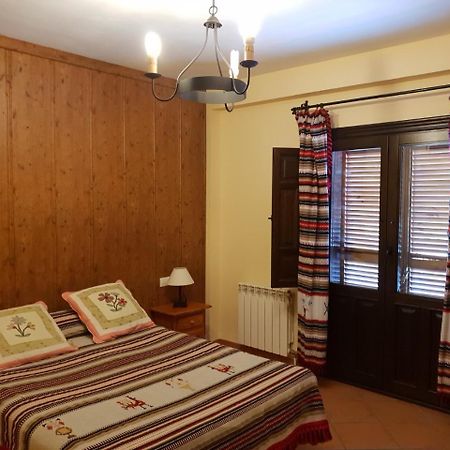 Hostal Pampaneira Bagian luar foto