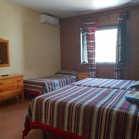 Hostal Pampaneira Bagian luar foto