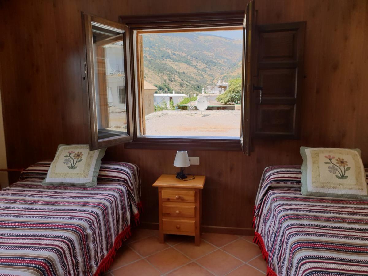 Hostal Pampaneira Bagian luar foto